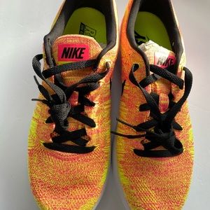 Nike Women’s WMNS Lunarepic Low Flyknit O C Running Shoes